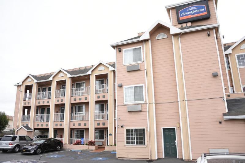 Howard Johnson By Wyndham Middletown Newport Area Eksteriør billede