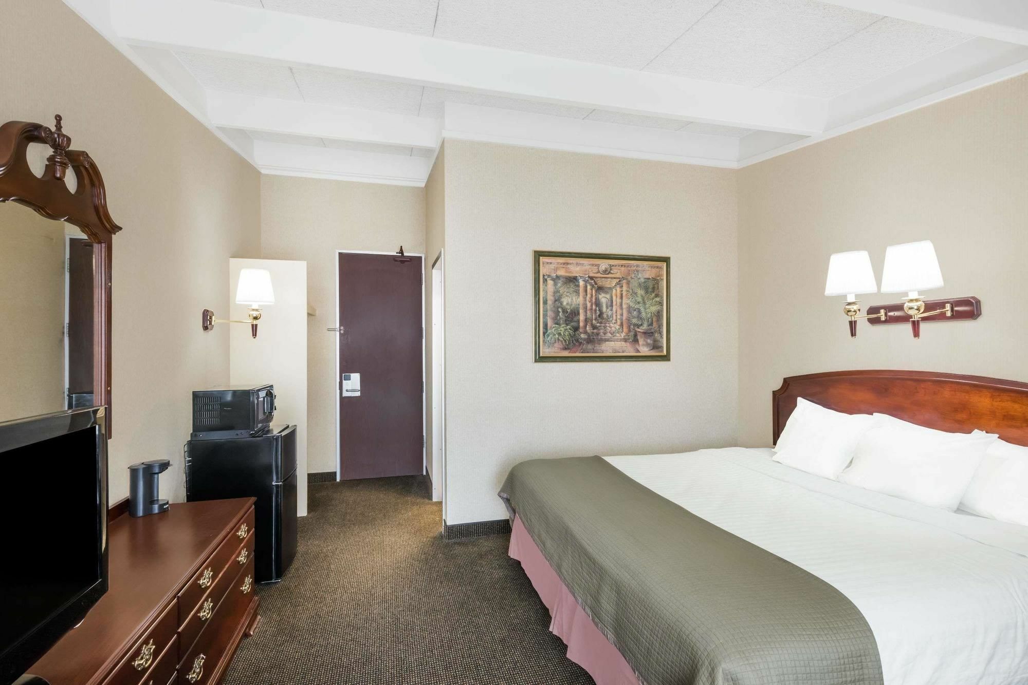 Howard Johnson By Wyndham Middletown Newport Area Eksteriør billede